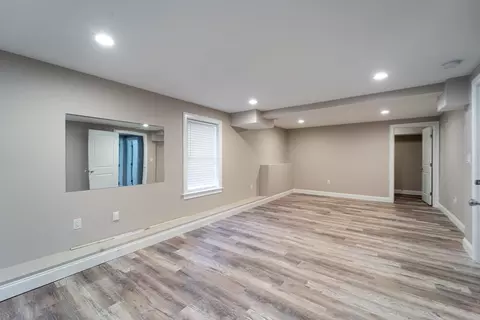 Living - 31 Scenic Dr, Worcester, MA 01602 photo 3 of 4