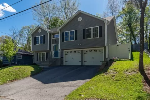 Exterior - 31 Scenic Dr, Worcester, MA 01602 photo 2 of 8