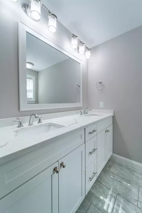 Bath - 31 Scenic Dr, Worcester, MA 01602 photo 1 of 6