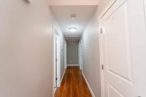 Entry Way - 31 Scenic Dr, Worcester, MA 01602 photo 2 of 5