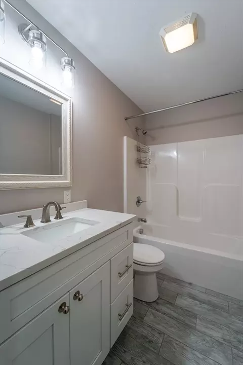 Bath - 31 Scenic Dr, Worcester, MA 01602 photo 5 of 6