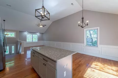Living - 31 Scenic Dr, Worcester, MA 01602 photo 1 of 4