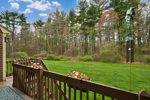152 Heritage Dr #152, Tewksbury, MA 01876