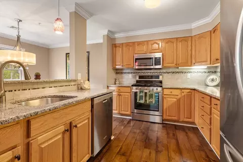 121 Revere St #G, Canton, MA 02021