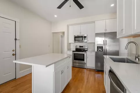 Kitchen - 55 Dean Ave, Franklin, MA 02038 photo 3 of 4