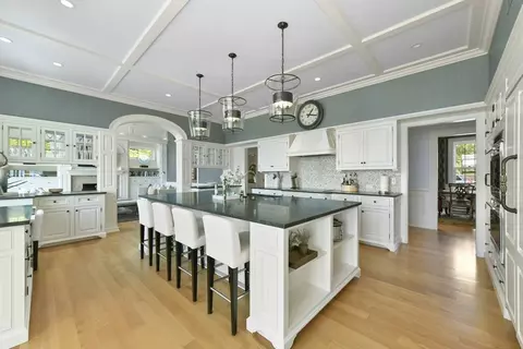 Kitchen - 5 Bare Cove Ln, Hingham, MA 02043 photo 3 of 3