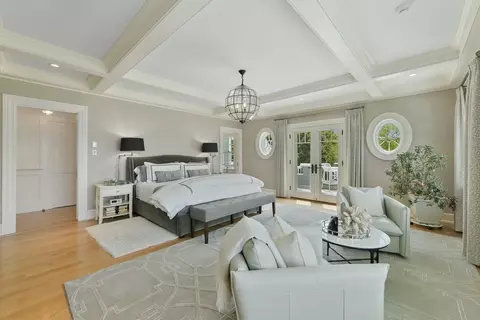 Bedroom - 5 Bare Cove Ln, Hingham, MA 02043 photo 2 of 6
