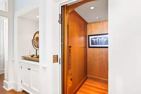 Entry Way - 5 Bare Cove Ln, Hingham, MA 02043 photo 5 of 5