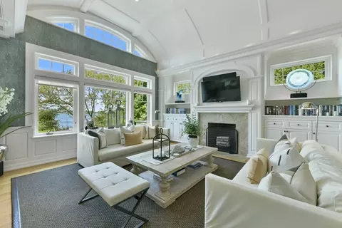 Living - 5 Bare Cove Ln, Hingham, MA 02043 photo 3 of 6