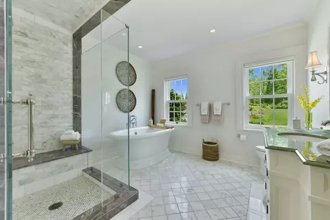 Bath - 5 Bare Cove Ln, Hingham, MA 02043 photo 1 of 4