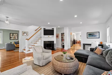 Living - 431 Main St, Hingham, MA 02043 photo 3 of 5