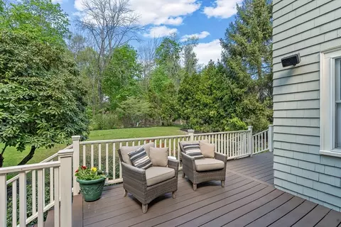 Exterior - 431 Main St, Hingham, MA 02043 photo 3 of 5