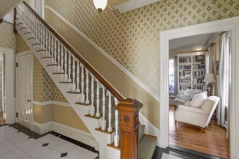 Entry Way - 403 Main St, Hingham, MA 02043 photo 2 of 3
