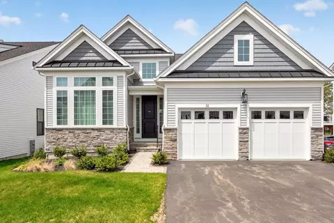 31 Kestrel Hts, Plymouth, MA 02360