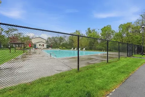 170 E Hadley Rd #23, Amherst, MA 01002 photo 2