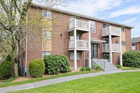 608 Boston Post Rd E #21, Marlborough, MA 01752