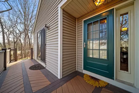 Exterior - 2 Remington Ct, Derry, NH 03038 photo 1 of 2