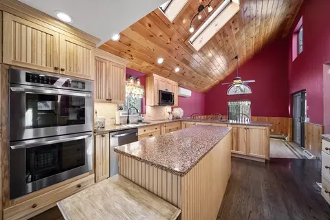 Kitchen - 2 Remington Ct, Derry, NH 03038 photo 1 of 7