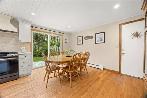 Dining - 34 Windsor Way, Mashpee, MA 02649 photo 1 of 2