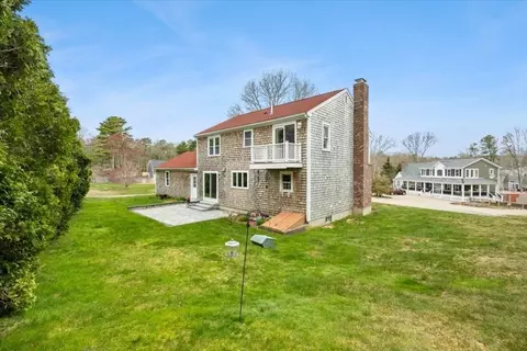 Exterior - 34 Windsor Way, Mashpee, MA 02649 photo 4 of 6