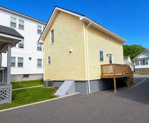 Exterior - 16 Caprera Rd #16, Worcester, MA 01604 photo 4 of 5