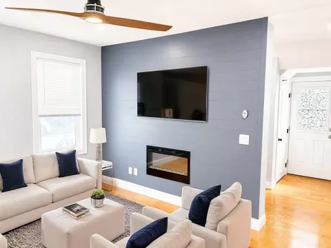 Living - 16 Caprera Rd #16, Worcester, MA 01604 photo 2 of 5