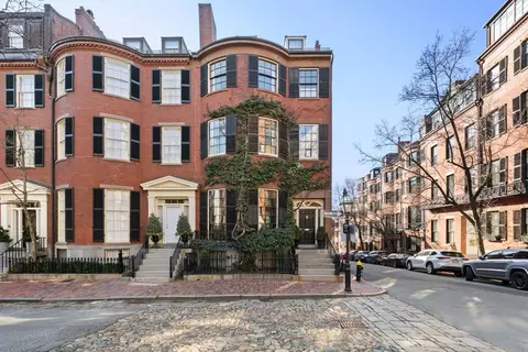 22 Louisburg Sq, Boston, MA 02108