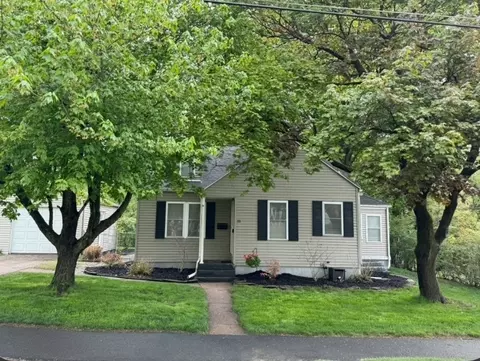 31 Lexington, South Hadley, MA 01075