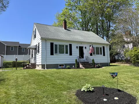 7 Warren St, Taunton, MA 02780