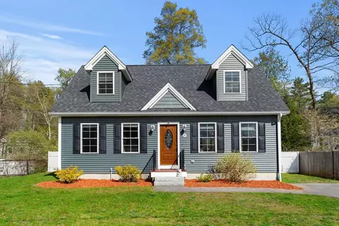 32 Dennison Ave, Salem, NH 03079