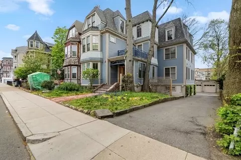23 Hillside St, Boston, MA 02120