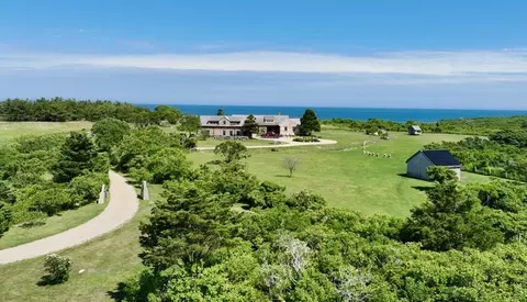 18 Spruce Gate Rd, Chilmark, MA 02535