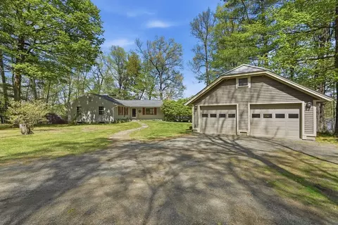 13 Cider Mill Rd, Leverett, MA 01054