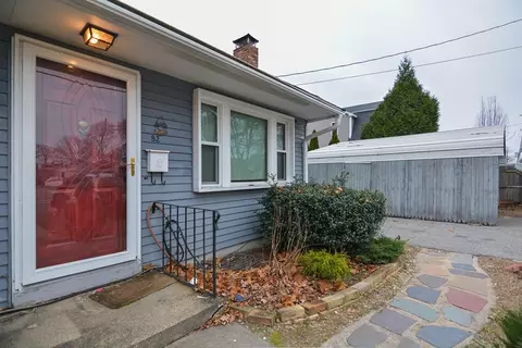 82 Lowell St, Woburn, MA 01801