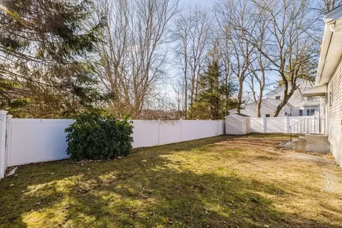 1243 New Boston Rd, Fall River, MA 02720 photo 27
