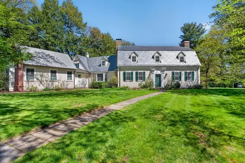 101 Edmunds Rd, Wellesley, MA 02481