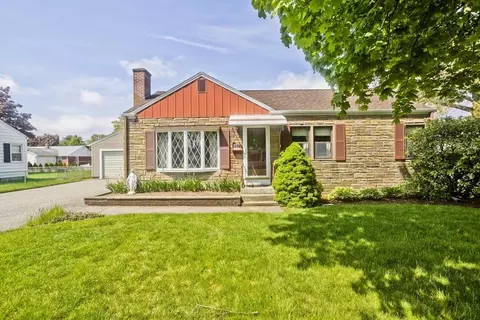 111 Woodcrest Cir, Chicopee, MA 01020