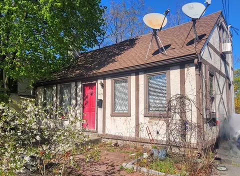 1429 Pleasant St, Weymouth, MA 02189
