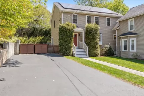 11 Hersom St #2, Watertown, MA 02472