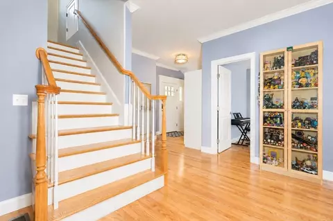 Entry Way - 43 Quarry Rd, Acton, MA 01720 photo 4 of 5