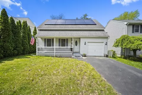 84 Wheeler Ave, Springfield, MA 01118