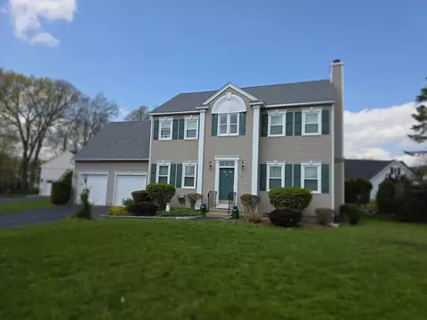 41 Juniperwood Dr, Haverhill, MA 01832