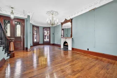 Living - 110 Appleton St, Boston, MA 02116 photo 4 of 10