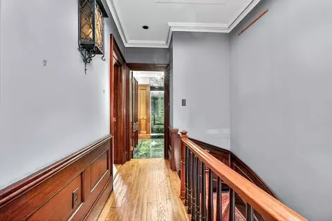 Entry Way - 110 Appleton St, Boston, MA 02116 photo 3 of 5