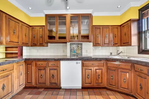 Kitchen - 110 Appleton St, Boston, MA 02116 photo 1 of 6