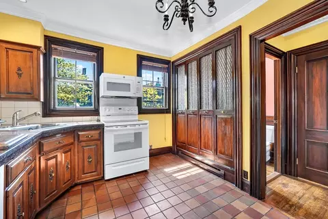 Kitchen - 110 Appleton St, Boston, MA 02116 photo 2 of 6