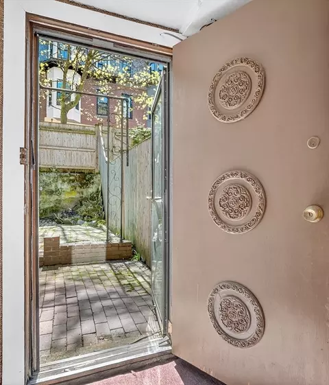 Entry Way - 110 Appleton St, Boston, MA 02116 photo 5 of 5