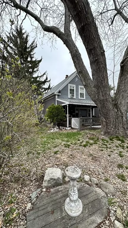 13 Collins St, Salisbury, MA 01952