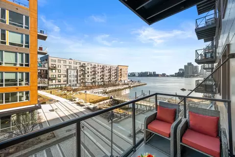 65 Lewis St #316, Boston, MA 02128