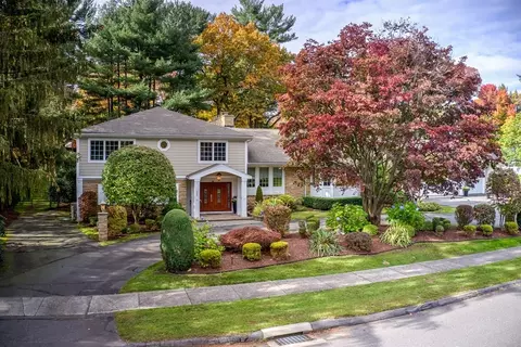 186 Tanglewood Dr, Longmeadow, MA 01106